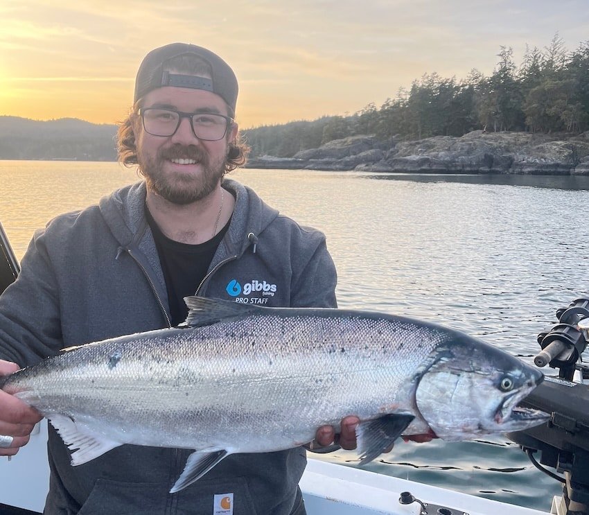 Winter Fishing For Feeder Chinook in Victoria BC
