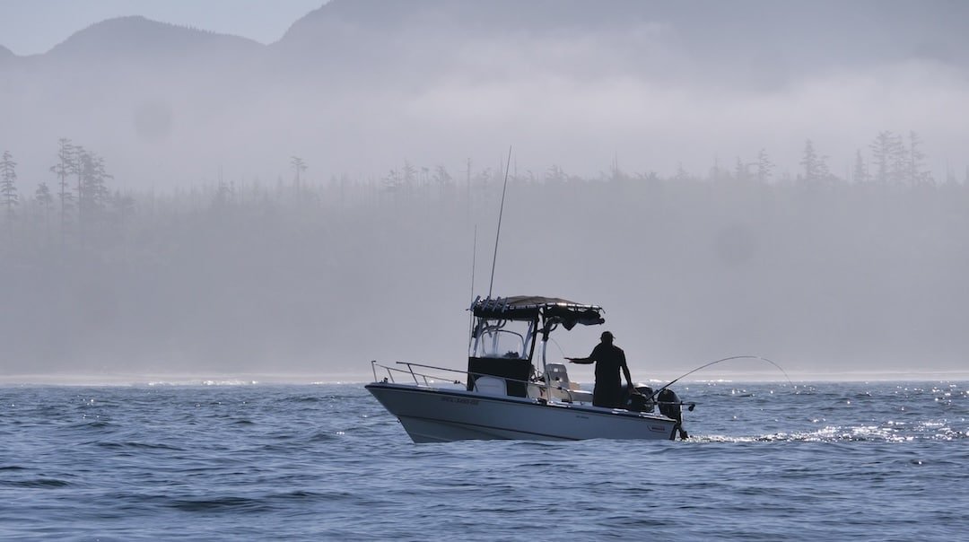Boat Fishing Ucluelet, BC 2026 Canada Boating Regulations
