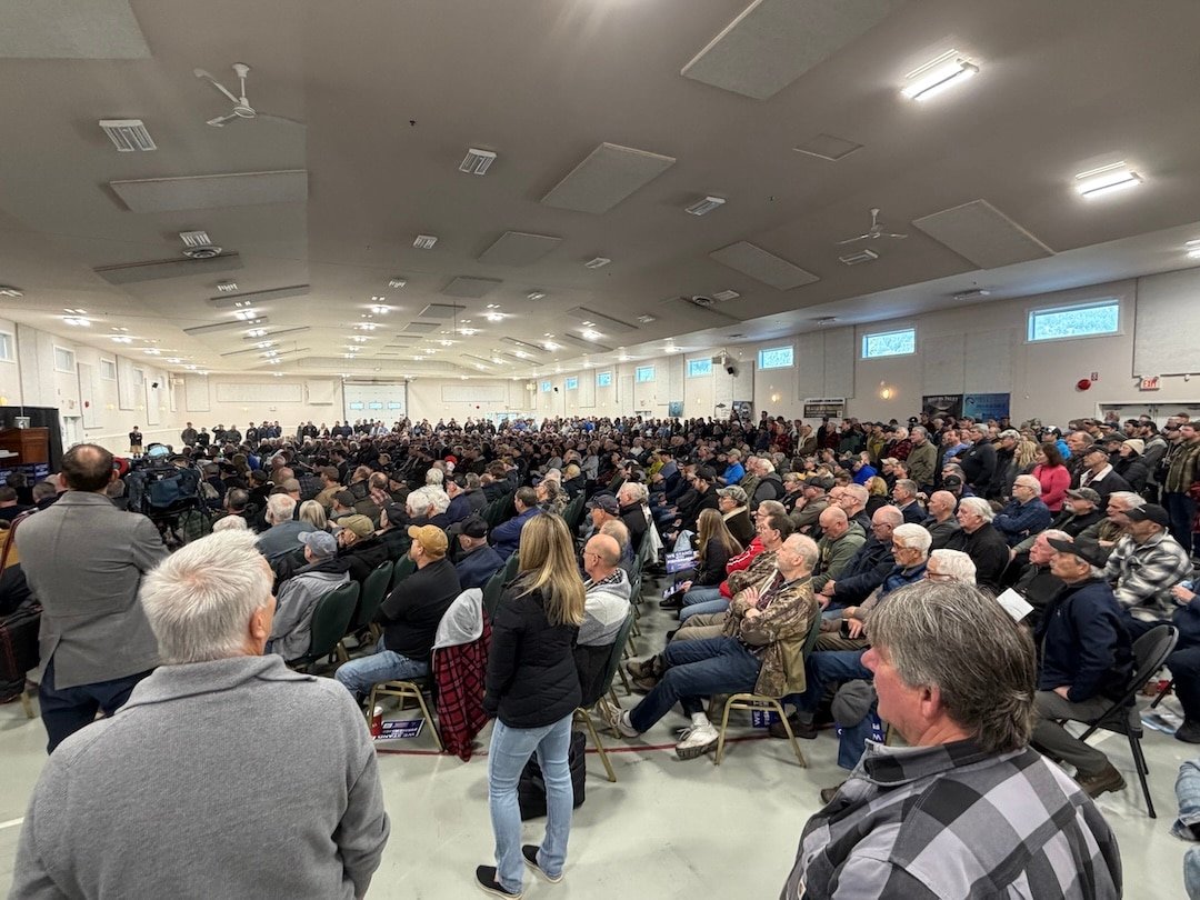 Crowd at Duncan town hall discussing the Salmon Allocation Policy review.